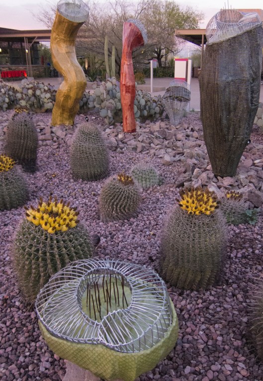 art in the garden gertrudes in backgroun